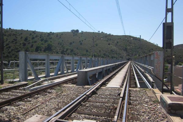 infraestructuras-ferroviarias-colera
